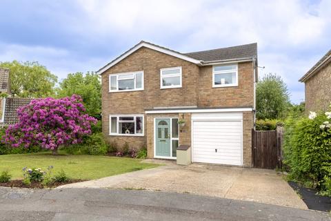 15 Barnfield, Crowborough, TN6 2RX