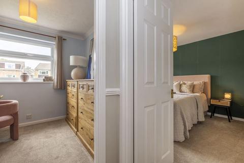 15 Barnfield, Crowborough, TN6 2RX