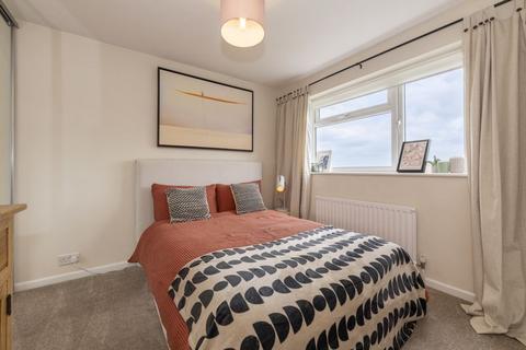 15 Barnfield, Crowborough, TN6 2RX
