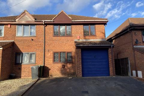 3 bedroom semi-detached house to rent, Stour Valley Close, Brierley Hill DY5