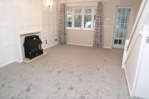 3 bedroom semi-detached house to rent, Ascot Close, Oldbury B69