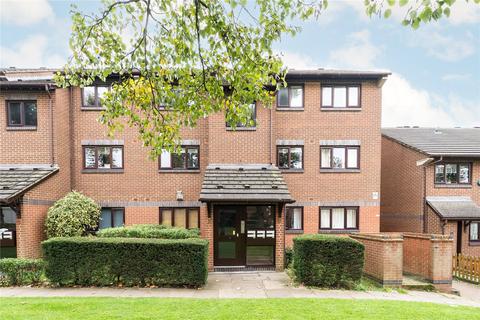 2 bedroom apartment for sale, Limetree Walk, London SW17