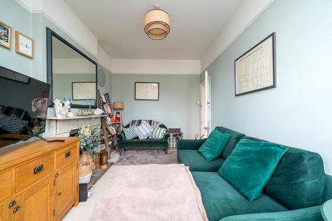 2 bedroom flat for sale, Tankerville Road, London SW16