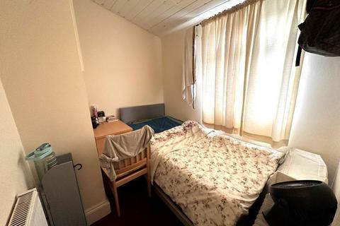 2 bedroom maisonette for sale, Town Centre, Luton LU1