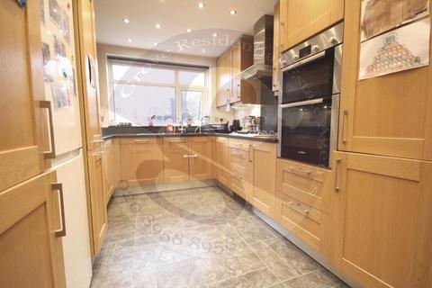 4 bedroom semi-detached house for sale, Edgware HA8