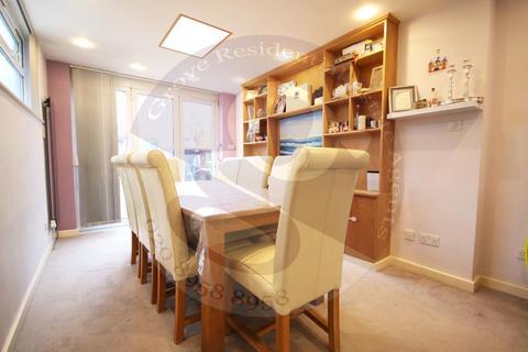 4 bedroom semi-detached house for sale, Edgware HA8