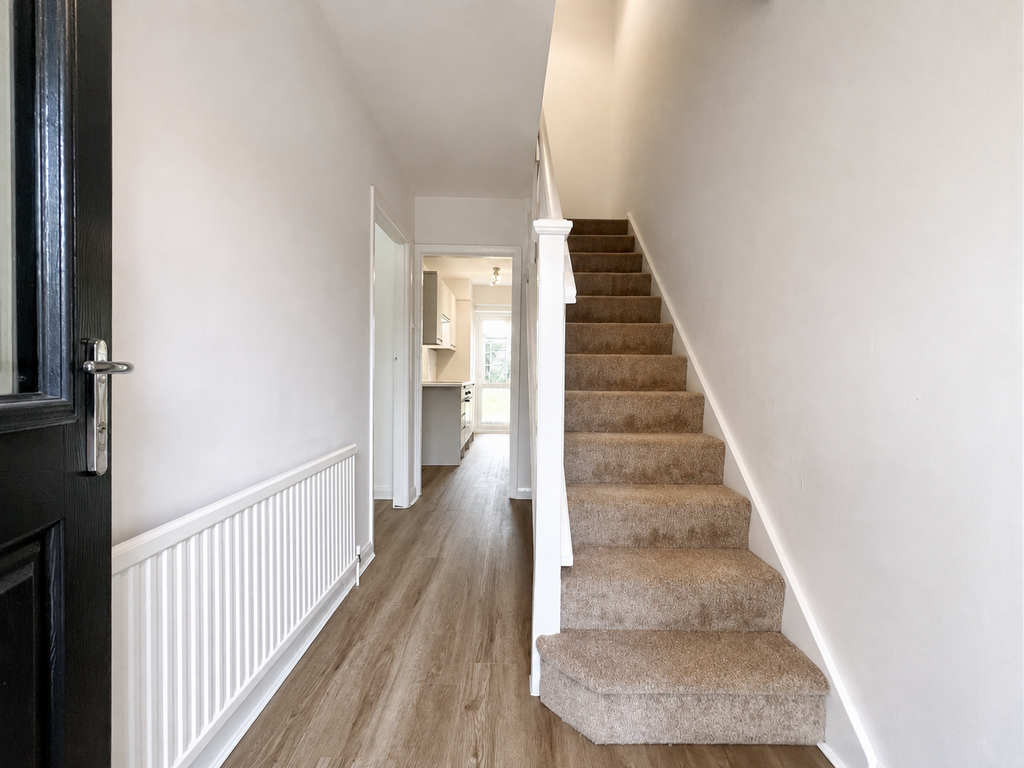 House in Romford - View 2