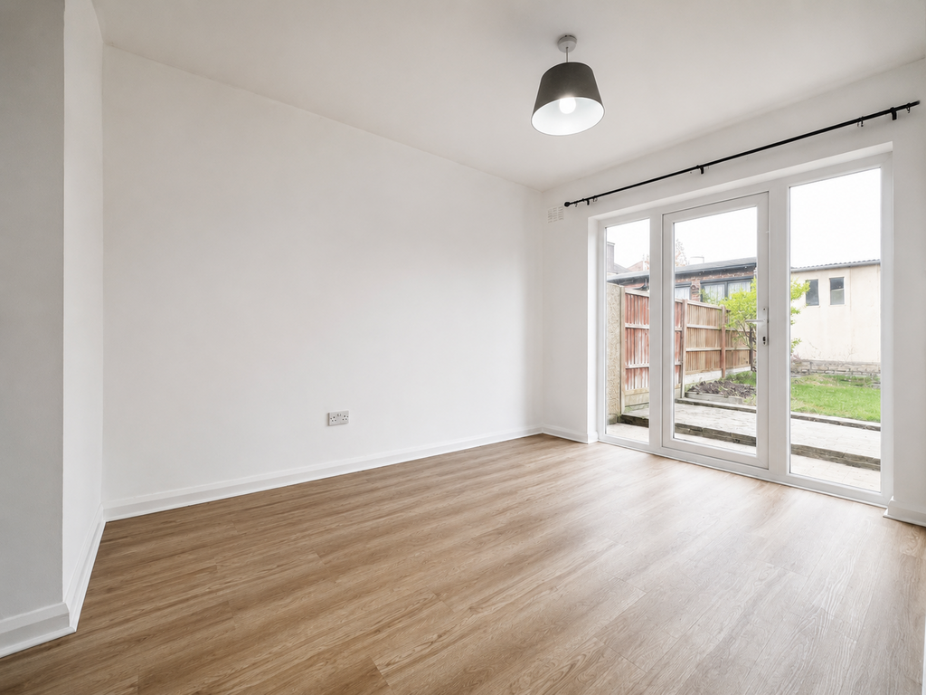 House in Romford - View 4
