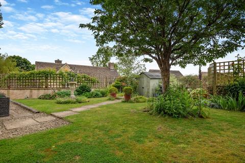 3 bedroom detached house for sale, Charlton Road, Tetbury, Gloucestershire