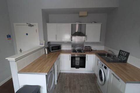 4 bedroom flat to rent, 32 4/2 Seagate, ,