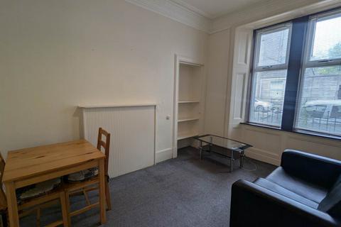 1 bedroom flat to rent, 33 G/2 Park Avenue, ,