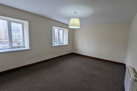 2 bedroom flat to rent, 1st Floor 64 Nethergate, ,