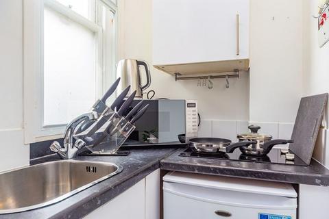 1 bedroom flat to rent, London W1J