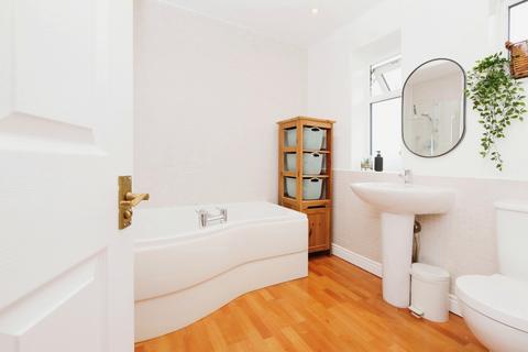 72 Boroughbridge Road, York, YO26 5SH