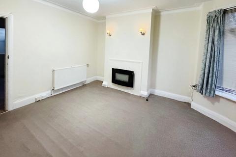 3 bedroom terraced house to rent, Fern Grove, Lancashire FY1