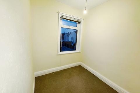 3 bedroom terraced house to rent, Fern Grove, Lancashire FY1