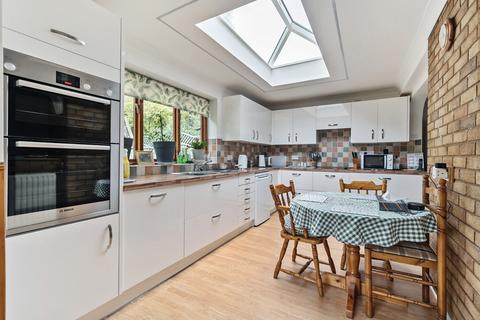 4 bedroom semi-detached house for sale, Tintern Crescent, Berkshire RG1