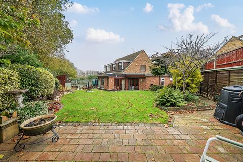 4 bedroom semi-detached house for sale, Tintern Crescent, Berkshire RG1