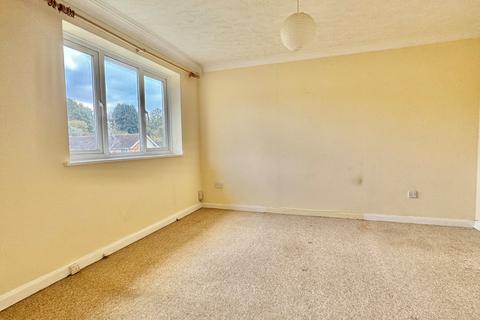 1 bedroom end of terrace house for sale, Brambledown, Kent CT19