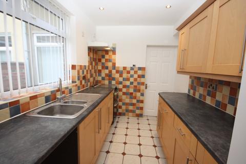 3 bedroom terraced house to rent, Bolckow Street, Cleveland TS14