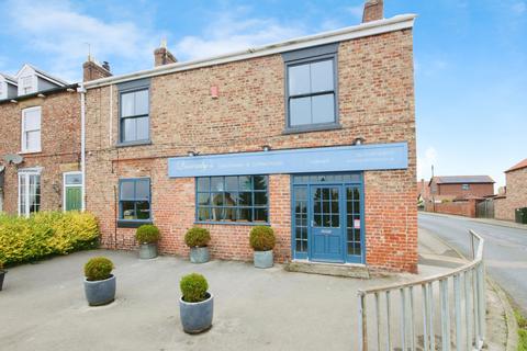 4 bedroom end of terrace house for sale, The Square, York YO60