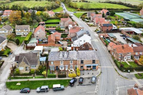 4 bedroom end of terrace house for sale, The Square, York YO60