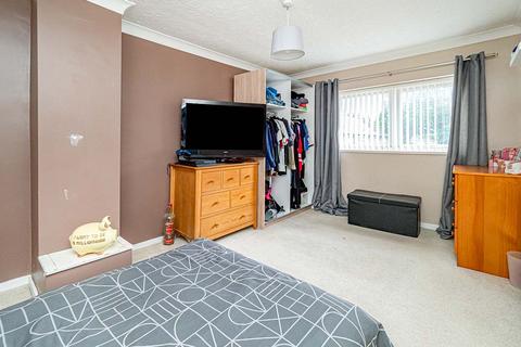 3 bedroom end of terrace house for sale, Waveney Road, East Yorkshire HU8