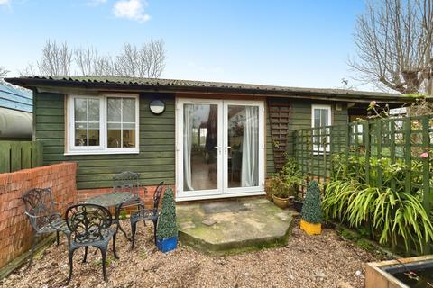 1 bedroom bungalow to rent, Farm Lane, Rye TN31