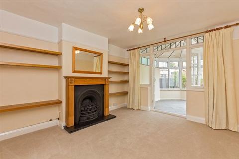 3 bedroom house to rent, Kitsbury Road, Berkhamsted