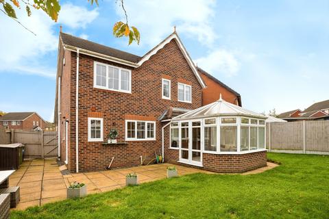 3 bedroom detached house for sale, Henley Drive, Oswestry SY11