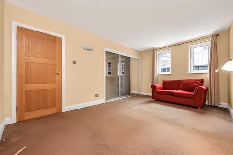 2 bedroom flat for sale, Benbow House, 24 New Globe Walk, Southwark