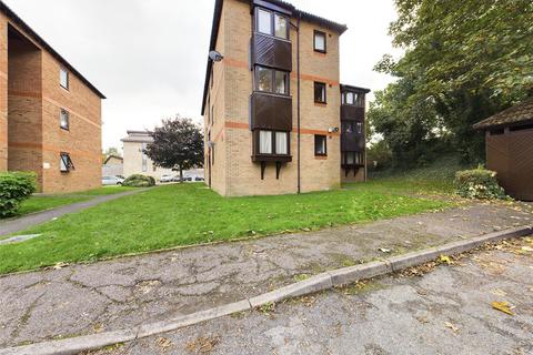 1 bedroom flat to rent, Rushdon Close, Romford RM1