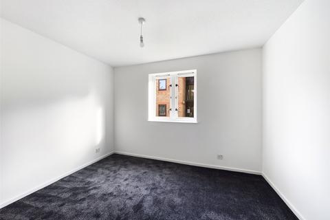 1 bedroom flat to rent, Rushdon Close, Romford RM1