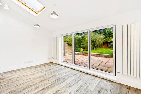 4 bedroom house to rent, New North Road, Reigate RH2