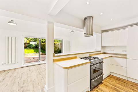 4 bedroom house to rent, New North Road, Reigate RH2