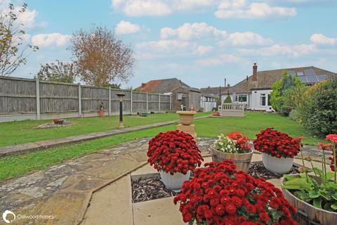 2 bedroom semi-detached bungalow for sale, Devon Gardens, Birchington