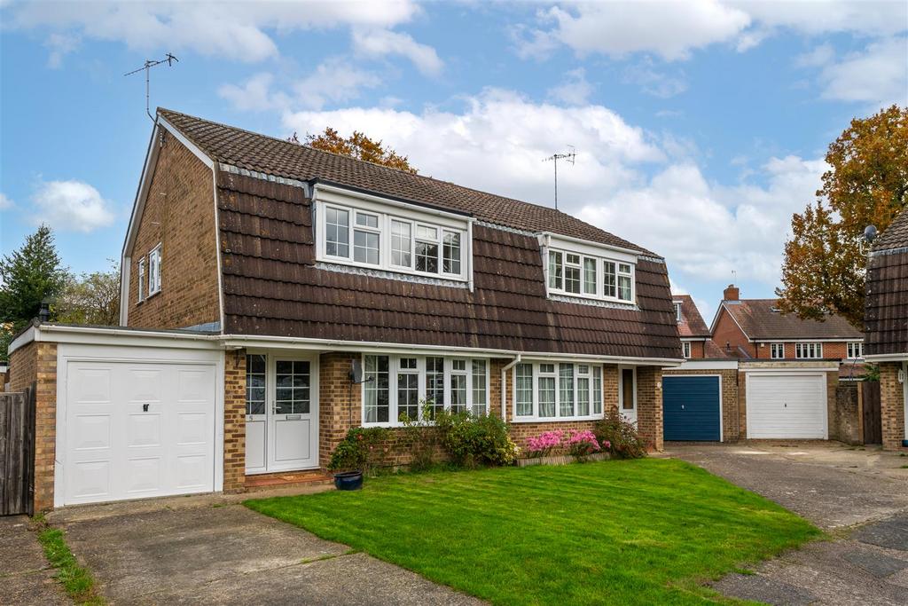 5 Dene Close externals 10 sky.jpg