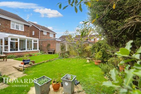 4 bedroom detached house for sale, Elmdale Drive, Carlton Colville