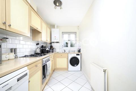 2 bedroom apartment for sale, Belgrave Close, Mill Hill, London, NW7