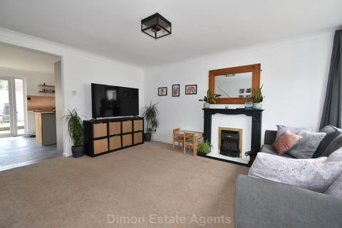 3 bedroom semi-detached house for sale, Arden Close, Gosport