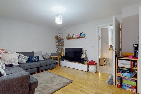 10 Bridgemere Close, Westcroft, Milton Keynes, MK4 4GL