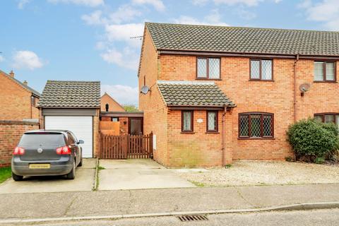 4 bedroom semi-detached house for sale, Weavers Close, Stalham