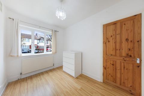 2 bedroom flat to rent, Greenway Gardens, Greenford, UB6