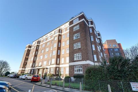 1 bedroom flat for sale, Broadway West, Leigh-on-Sea SS9