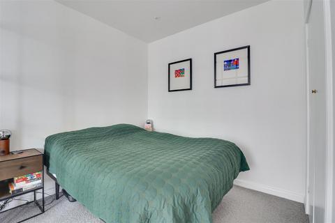 1 bedroom flat for sale, Broadway West, Leigh-on-Sea SS9