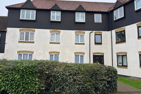 2 bedroom flat for sale, Bucklebury Heath, Chelmsford CM3