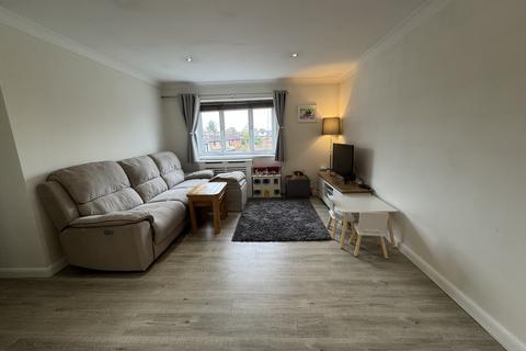 2 bedroom flat for sale, Bucklebury Heath, Chelmsford CM3