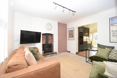 4 bedroom townhouse for sale, St Georges Street, Mountfields, Shrewsbury