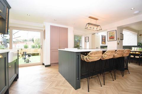 4 bedroom townhouse for sale, St Georges Street, Mountfields, Shrewsbury