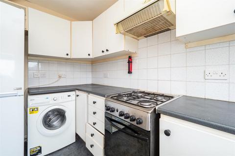 1 bedroom maisonette for sale, 40 Carshalton Grove, Sutton